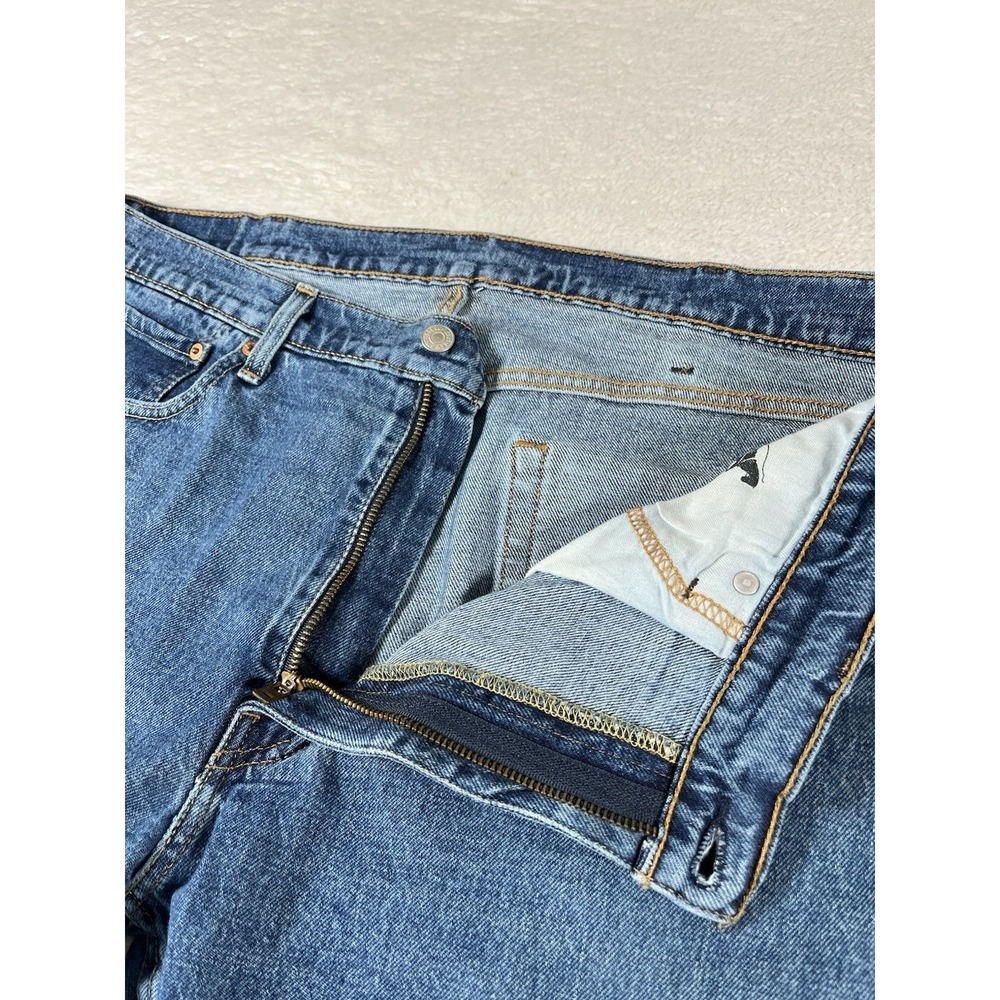 Levi's 502 Regular Tapered Medium Wash Denim Jeans Mens size 38X32 (41x32) - Picture 4 of 10